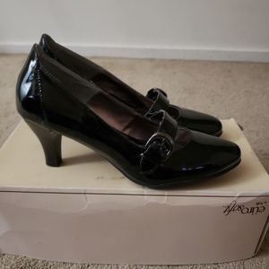 Black patent dress shoes